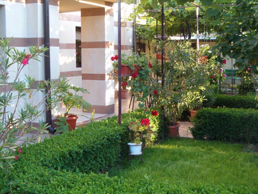 Family Hotel Bellehouse Chernomorets Exterior photo